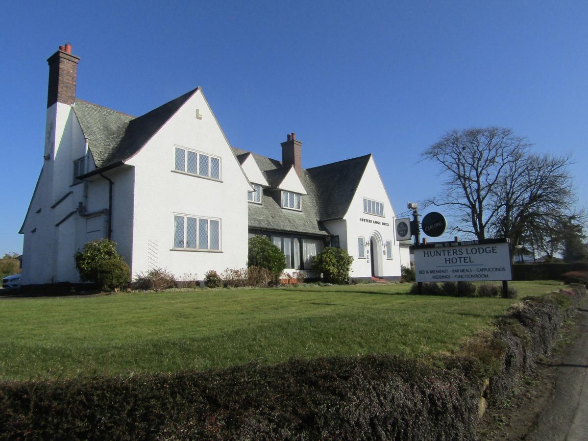 Hunters Lodge Hotel Gretna Green Buitenkant foto